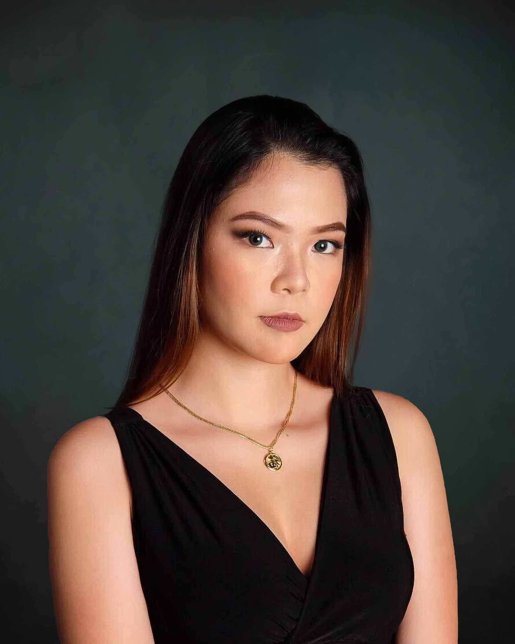 Danielle Lazaro's headshot